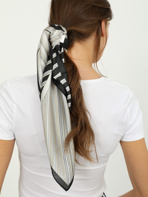 Φουλάρι μαύρο DOCA 29400